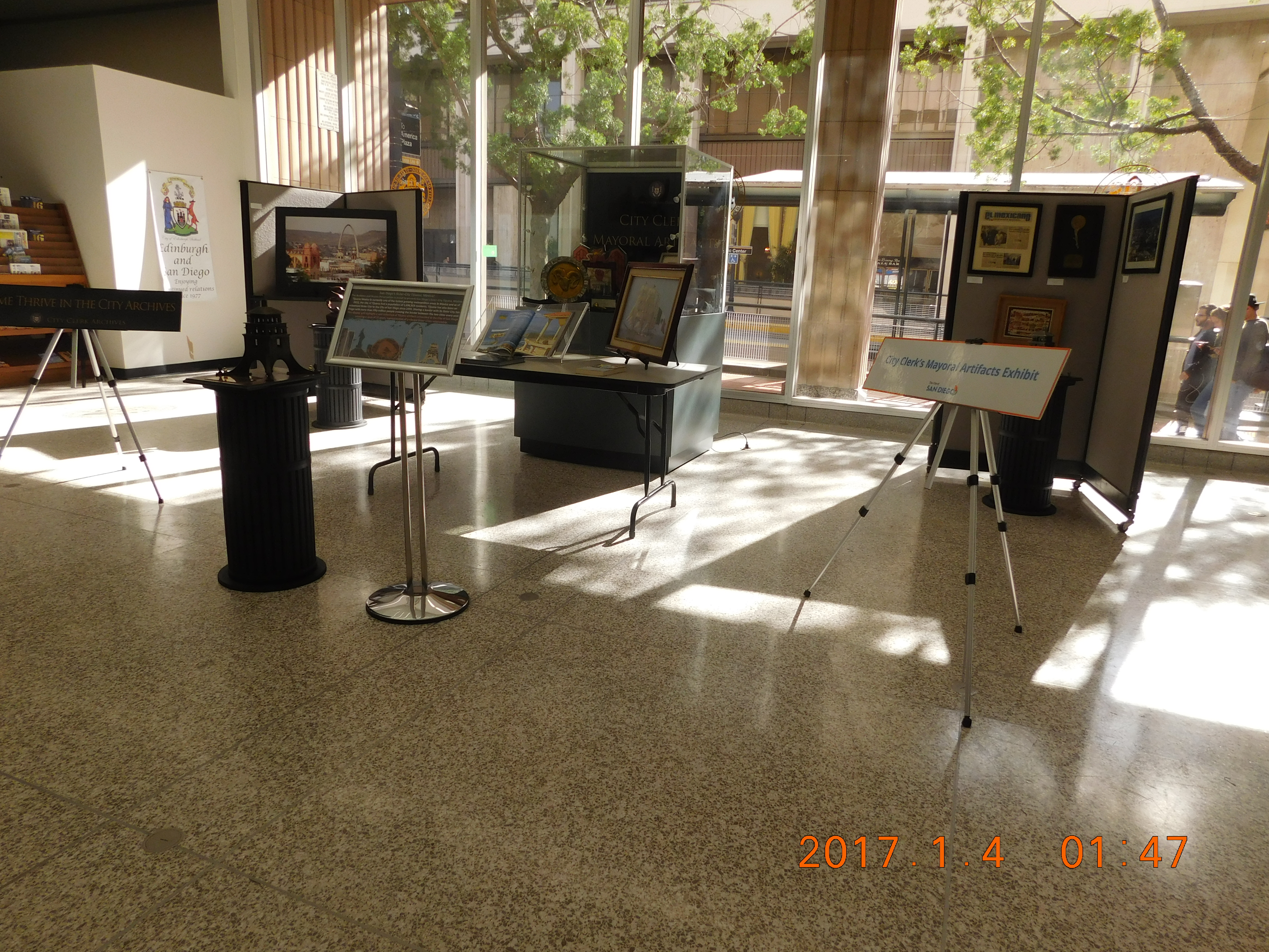 City Administration Building highlights the completed display of our Sister-City Tijuana in natual lighting