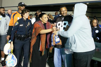 Photo 1 of 3: San Diego Black Police Officers Association's 9th Annual Thanksgiving Dinner Drive