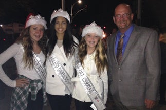 Photo of Councilman Sherman at the Allied Gardens Tree Light Ceremony