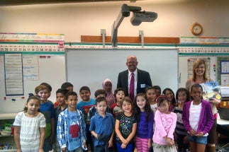 Photo of Councilman Sherman with students of Benito Juarez Elementary School in Serra Mesa