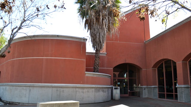 Front area outside the Rancho Peñasquitos Library