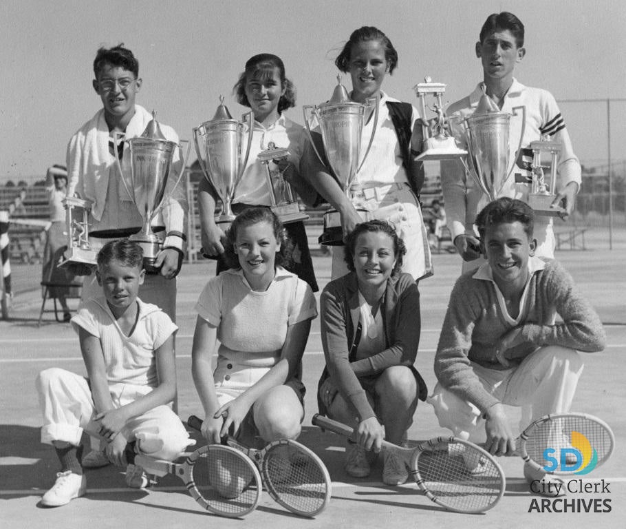 1935 Ink Tennis Trophy Winners