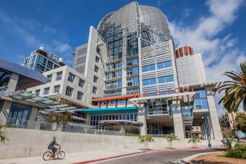 San Diego Central Library Joan Λ Irwin Jacobs Common Public Library