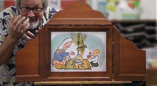 Kamishibai Storyteller 