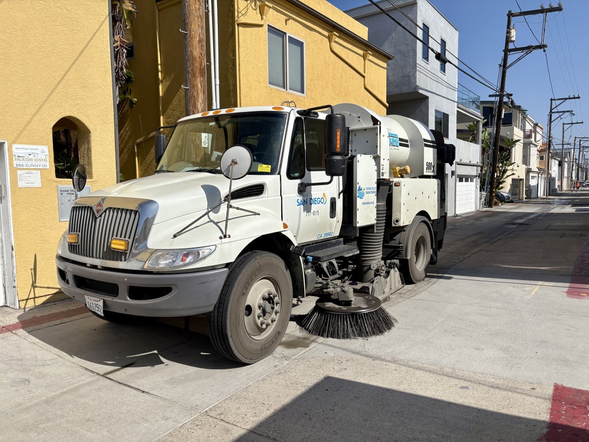 Street Sweeping in Mission Beach