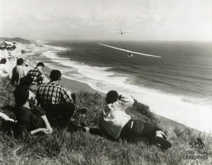 Gliders Flying Over Torrey Pines