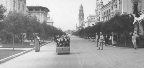 1915-16 Panama California Exposition, Street View Toward Tower