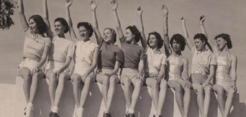 1935-36 California Pacific Exposition, Nine  Girls on a Ledge