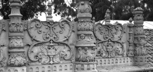 Top of San Diego Museum of Art Building, Heraldic Images